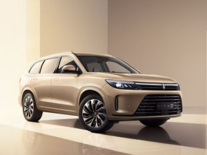 AITO M7 Джип/SUV 5 дв., Гибрид 07.2022 -  н.в.