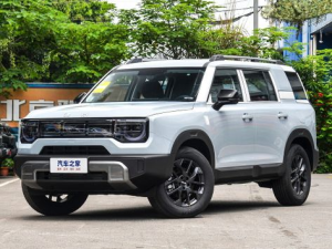 BAIC BJ30 Джип/SUV 5 дв., Гибрид 03.2024 -  н.в.