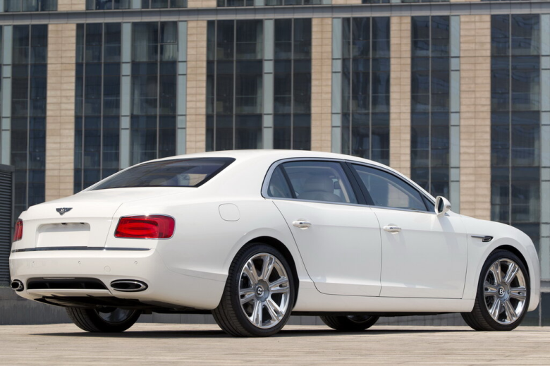 BENTLEY FLYING SPUR PLUG-IN HYBRID HY FLYING SPUR PLUG-IN HYBRID HY 2 поколение Седан, 4W1