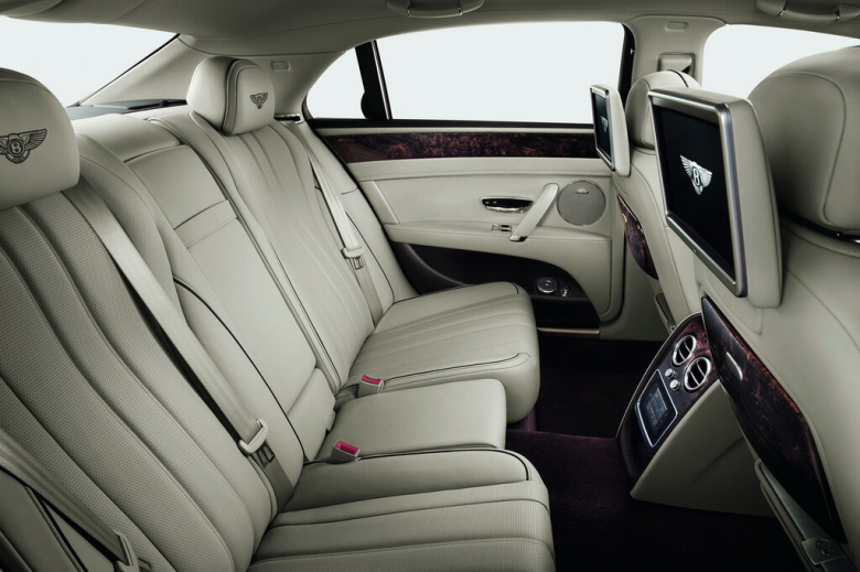 BENTLEY FLYING SPUR PLUG-IN HYBRID HY FLYING SPUR PLUG-IN HYBRID HY 2 поколение Седан, 4W1