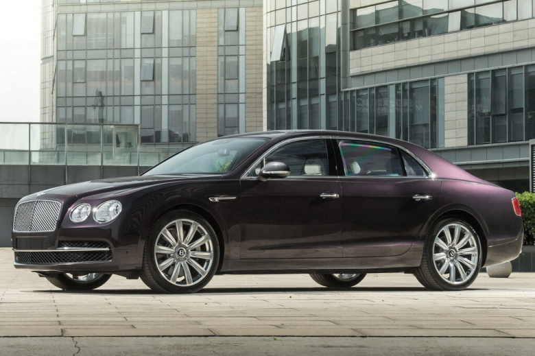 BENTLEY FLYING SPUR PLUG-IN HYBRID HY FLYING SPUR PLUG-IN HYBRID HY 2 поколение Седан, 4W1