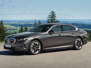 BMW 5-Series (G60) Седан, Гибрид 05.2023 -  н.в.