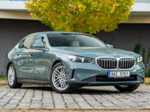 BMW 5-Series (G60) Седан, Гибрид 05.2023 -  н.в.