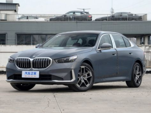 BMW 5-Series (G68) Седан 05.2023 -  н.в.