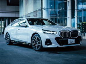 BMW 5-Series (G60) Седан, Гибрид 07.2023 -  н.в.