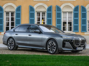 BMW 7-Series (G70) Седан, Гибрид 04.2022 -  н.в.