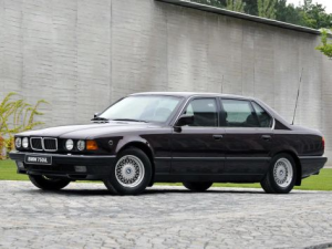BMW 7-Series (E32) Седан 09.1986 - 05.1994