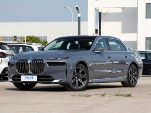 BMW 7-Series (G70) Седан 04.2022 -  н.в.