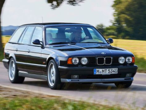 BMW M5 (E34) Универсал 10.1992 - 02.1994