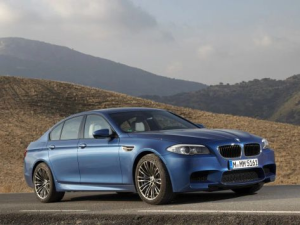 BMW M5 (F10) Седан 11.2011 - 08.2013