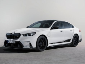 BMW M5 (G90) Седан, Гибрид 07.2024 -  н.в.