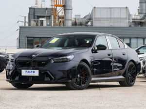 BMW M5 (G90) Седан, Гибрид 07.2024 -  н.в.