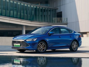 BYD Qin Plus Седан, Гибрид 11.2020 - 06.2025
