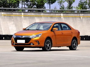 BYD Qin Седан 12.2013 - 08.2022