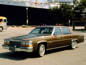 Cadillac DeVille Седан 10.1979 - 04.1984