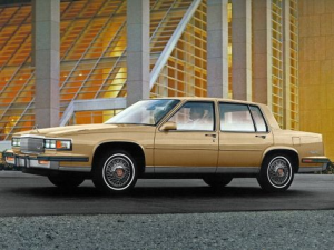 Cadillac DeVille Седан 05.1984 - 04.1988