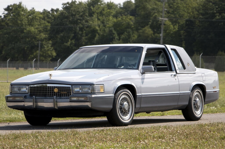 CADILLAC DEVILLE DEVILLE 8 поколение, рестайлинг Купе, D47