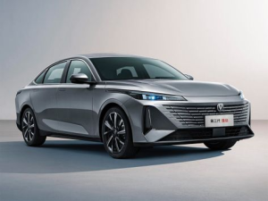 Changan Eado Седан, Гибрид 03.2024 -  н.в.