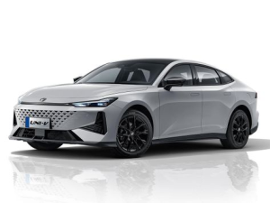 Changan UNI-V Лифтбек, Гибрид 12.2023 -  н.в.