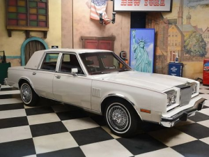 Chrysler New Yorker (FS) Седан 11.1981 - 09.1982