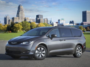 Chrysler Pacifica (RU) Минивэн, Гибрид 01.2016 - 01.2020