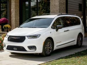 Chrysler Pacifica (RU) Минивэн, Гибрид 02.2020 -  н.в.