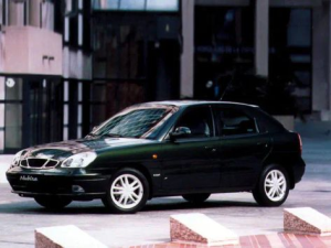 Daewoo Nubira Хэтчбек 5 дв. 04.1999 - 03.2002
