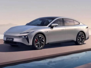 Dongfeng EP 007 Лифтбек, Гибрид 03.2024 -  н.в.