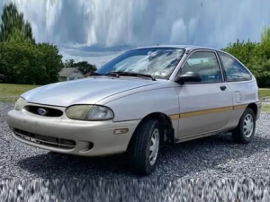 Ford Aspire Хэтчбек 3 дв. 06.1996 - 11.1997