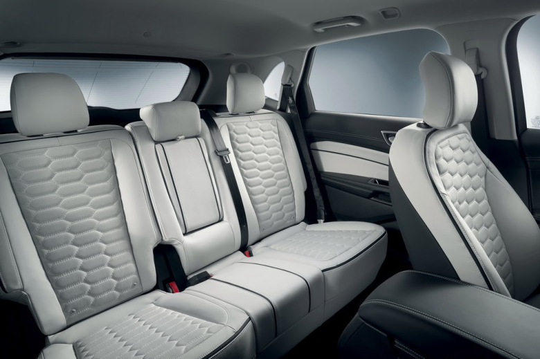 FORD Edge Edge 2 поколение Джип/SUV 5 дв., 