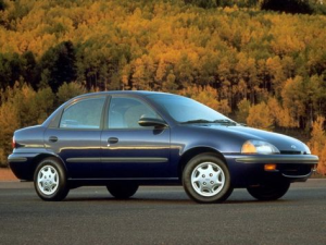 Geo Metro Седан 05.1994 - 06.1997