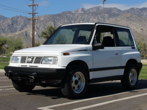 Geo Tracker Джип/SUV 3 дв. 10.1988 - 03.1995
