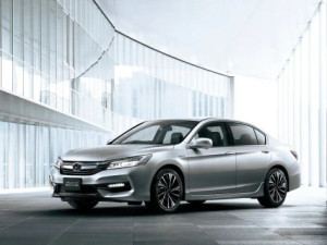 Honda Accord (CR) Седан, Гибрид 05.2016 - 01.2020