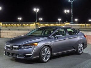 Honda Clarity Седан, Гибрид 10.2015 -  н.в.