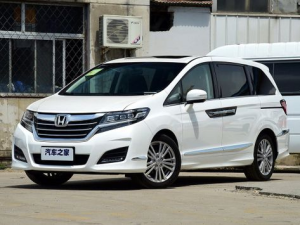 Honda Elysion (RC) Минивэн 10.2015 - 08.2019