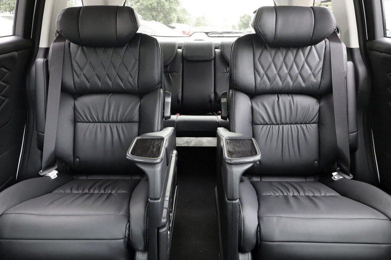 HONDA Elysion Elysion 2 поколение, рестайлинг Минивэн, Гибрид, 