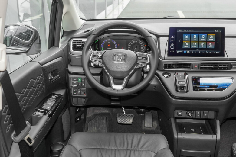 HONDA Elysion Elysion 2 поколение, 2-й рестайлинг Минивэн, Гибрид, 