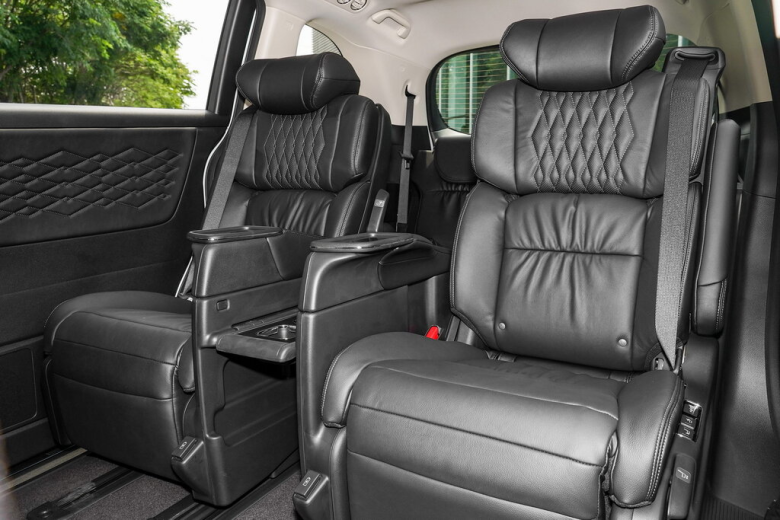 HONDA Elysion Elysion 2 поколение, 2-й рестайлинг Минивэн, Гибрид, 