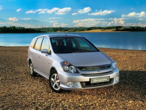Honda Stream Минивэн 01.2004 - 01.2006
