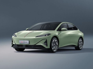 Hongqi Tiangong 05 Седан 02.2025 -  н.в.