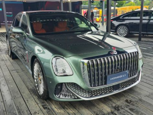 Hongqi L1 Седан 04.2024 -  н.в.