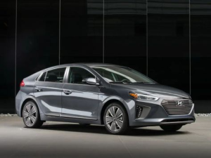 Hyundai Ioniq (AE) Лифтбек, Гибрид 03.2016 -  н.в.