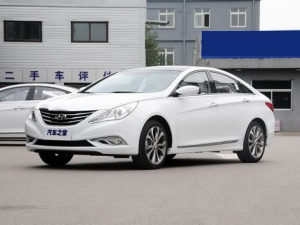 Hyundai Sonata (YF) Седан 04.2013 - 03.2015