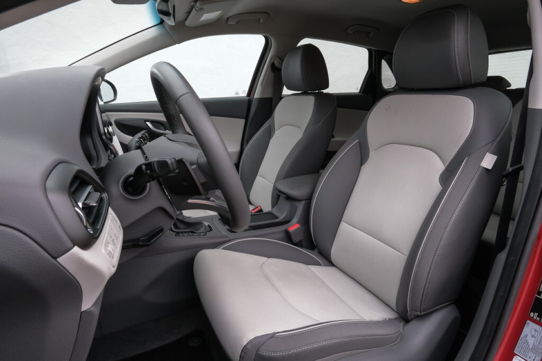 HYUNDAI i30 i30 3 поколение Хэтчбек 5 дв., 