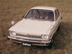 Isuzu Gemini (PF) Седан 11.1977 - 05.1979