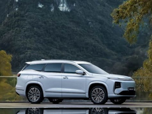 Jetour L9 Джип/SUV 5 дв., Гибрид 04.2025 -  н.в.