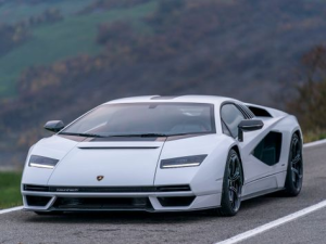 Lamborghini Countach Купе, Гибрид 08.2021 -  н.в.