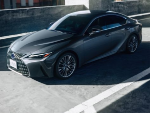 Lexus IS300h Седан, Гибрид 11.2020 - 11.2025