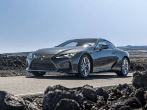Lexus LC500h Купе, Гибрид 01.2016 -  н.в.
