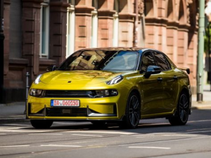 Lynk & Co 03 Седан, Гибрид 09.2018 - 12.2022